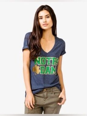 🔴 LAST CHANCE 🔴 Forever 21 • Notre Dame Short Sleeve Tee